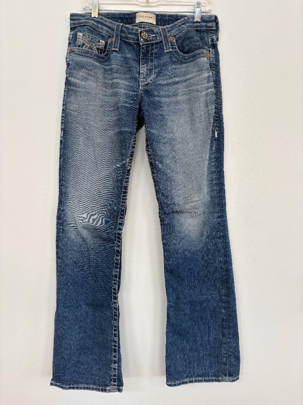 Big Star Distressed, Boot Cut, Mid rise Jeans - Size 29L. Good Condition.